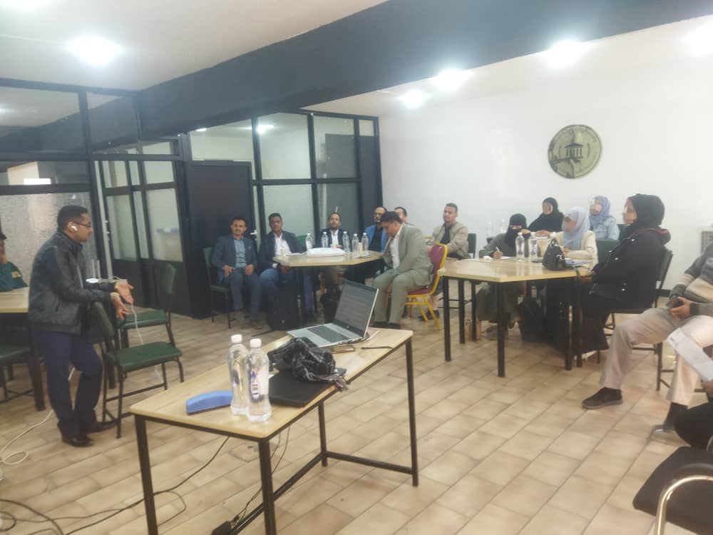 مجموعة العالمية - مجموعة العالمية تقيم دورة التسويق الدوائي لموظفي شركة الملك للتجارة والإستيراد